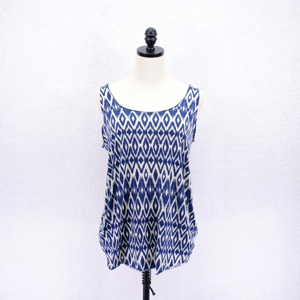 Maurices -Large- Navy White Racerback Sleeveless Top Geometric Blouse Spandex Po